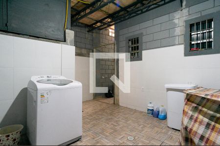 Casa à venda com 150m², 1 quarto e sem vagaarea de serviço