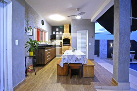 Casa de condomínio à venda com 222m², 3 quartos e 4 vagasÁrea gourmet