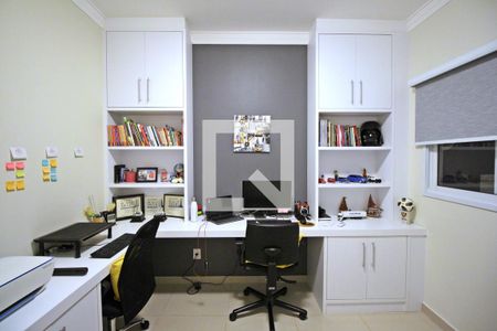 Casa de condomínio à venda com 222m², 3 quartos e 4 vagasQuarto 1 (Escritório)