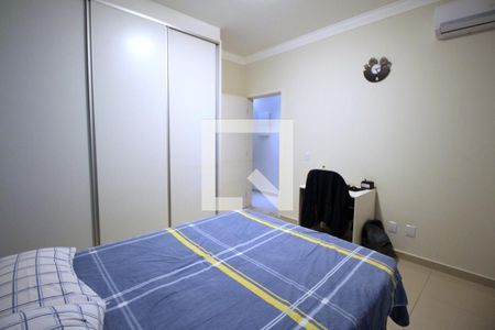 Casa de condomínio à venda com 222m², 3 quartos e 4 vagasQuarto 3