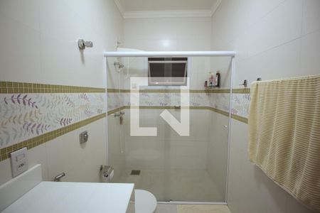 Casa de condomínio à venda com 222m², 3 quartos e 4 vagasBanheiro do Quarto 4 (suíte master)