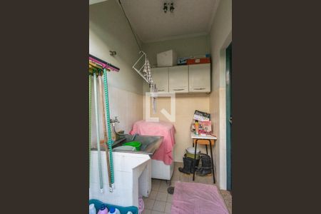 Casa à venda com 300m², 3 quartos e 2 vagas Casa à venda com 300m², 3 quartos e 2 vagasLavanderia