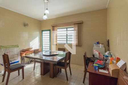 Casa à venda com 300m², 3 quartos e 2 vagas Casa à venda com 300m², 3 quartos e 2 vagasCopa