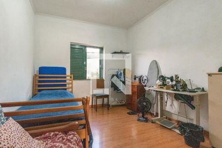 Casa à venda com 300m², 3 quartos e 2 vagas Casa à venda com 300m², 3 quartos e 2 vagasQuarto 2