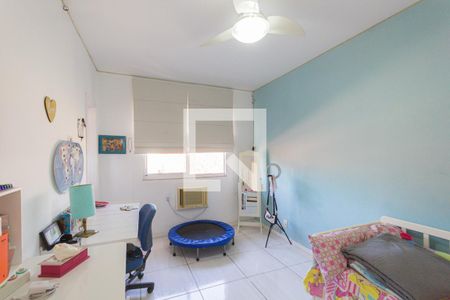 Casa de condomínio à venda com 181m², 3 quartos e 2 vagasSuíte 2