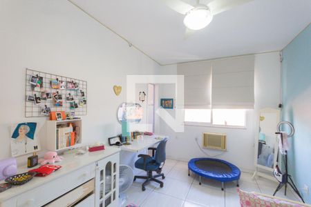 Casa de condomínio à venda com 181m², 3 quartos e 2 vagasSuíte 2