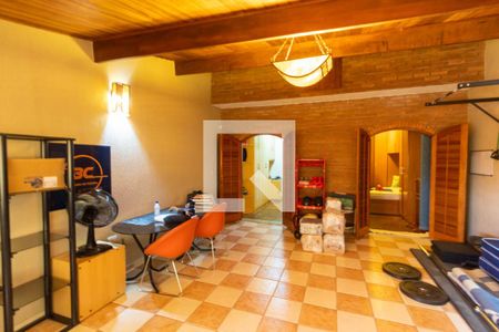 Casa à venda com 200m², 3 quartos e 2 vagas Casa à venda com 200m², 3 quartos e 2 vagasVaranda