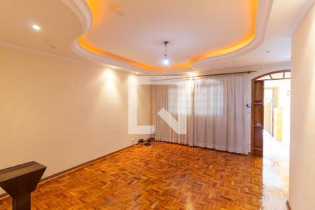 Casa à venda com 200m², 3 quartos e 2 vagas Casa à venda com 200m², 3 quartos e 2 vagasSala