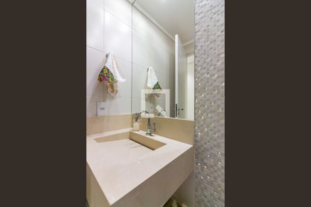 Apartamento à venda com 63m², 2 quartos e 1 vaga Apartamento à venda com 63m², 2 quartos e 1 vagaBanheiro