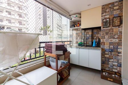 Apartamento à venda com 63m², 2 quartos e 1 vaga Apartamento à venda com 63m², 2 quartos e 1 vagaVaranda gourmet