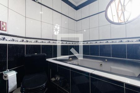 Casa à venda com 230m², 3 quartos e 6 vagasBanheiro