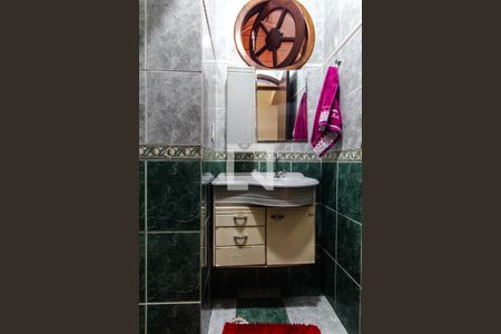 Banheiro de casa à venda com 3 quartos, 230m² em Jardim Cotiana, São Paulo