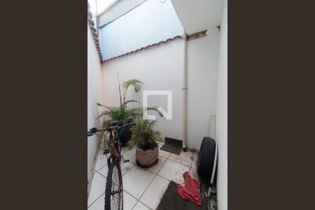 Casa à venda com 230m², 3 quartos e 6 vagasQuintal