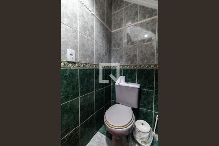 Casa à venda com 230m², 3 quartos e 6 vagasBanheiro