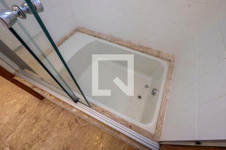 Apartamento para alugar com 95m², 2 quartos e 2 vagasBanheiro Social