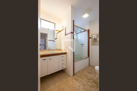 Apartamento para alugar com 95m², 2 quartos e 2 vagasBanheiro Social