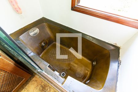 Casa à venda com 218m², 3 quartos e 3 vagasBanheiro da Suíte 1