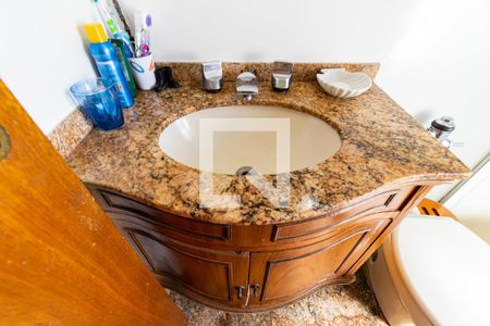 Casa à venda com 218m², 3 quartos e 3 vagasBanheiro da Suíte 3