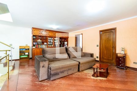 Casa à venda com 218m², 3 quartos e 3 vagasSala de TV