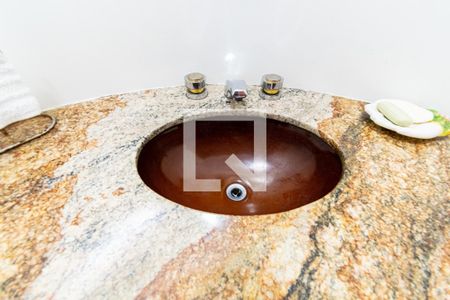 Casa à venda com 218m², 3 quartos e 3 vagasLavabo