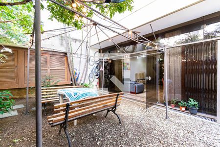 Casa à venda com 218m², 3 quartos e 3 vagasÁrea De Lazer