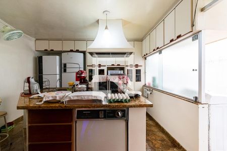 Casa à venda com 218m², 3 quartos e 3 vagasCozinha