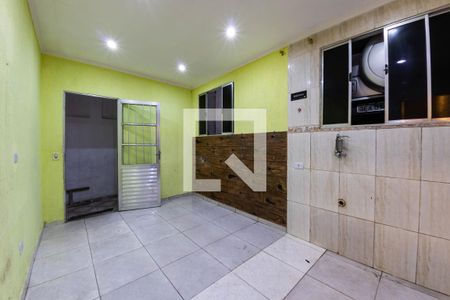 Sala de casa para alugar com 2 quartos, 40m² em Parque dos Bancários, São Paulo