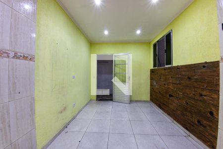 Sala de casa para alugar com 2 quartos, 40m² em Parque dos Bancários, São Paulo