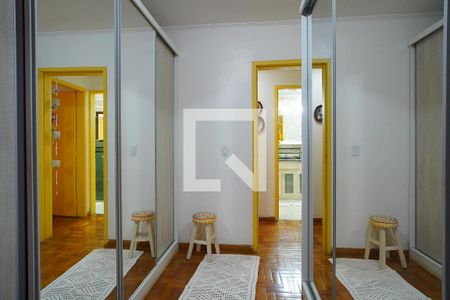 Quarto 2 de apartamento à venda com 4 quartos, 192m² em Vila Ipiranga, Porto Alegre