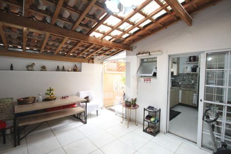 Casa à venda com 185m², 4 quartos e 3 vagasÁrea de Serviço