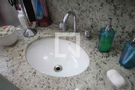 Casa à venda com 185m², 4 quartos e 3 vagasBanheiro da Suíte