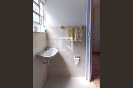 Casa à venda com 73m², 3 quartos e 3 vagasBanheiro 2
