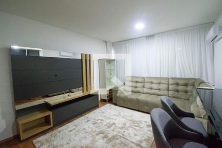 Sala de Estar de apartamento à venda com 3 quartos, 100m² em Menino Deus, Porto Alegre