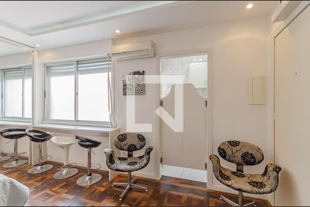 Detalhe Sala de kitnet/studio para alugar com 1 quarto, 30m² em Menino Deus, Porto Alegre