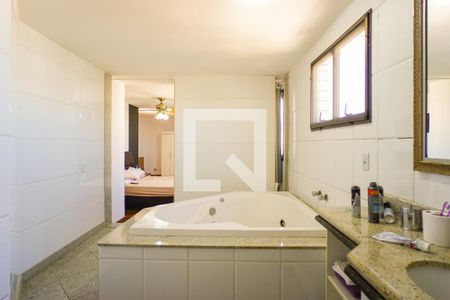 Apartamento para alugar com 550m², 5 quartos e 5 vagasBanheiro da Suíte 4