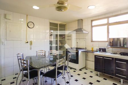 Apartamento para alugar com 550m², 5 quartos e 5 vagasCozinha e Área de Serviço