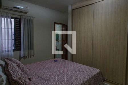 Casa à venda com 175m², 2 quartos e 2 vagasQuarto Suíte 1