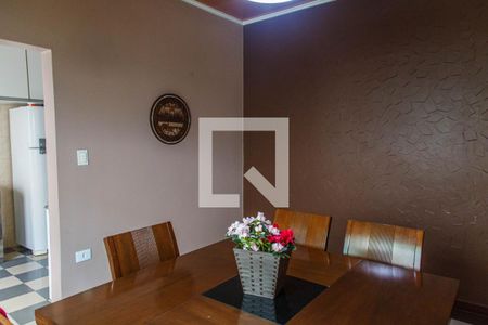 Casa à venda com 175m², 2 quartos e 2 vagasSala