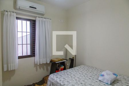 Casa à venda com 175m², 2 quartos e 2 vagasQuarto Suíte 2