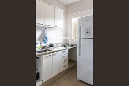 Casa à venda com 100m², 2 quartos e 2 vagas Casa à venda com 100m², 2 quartos e 2 vagasCozinha