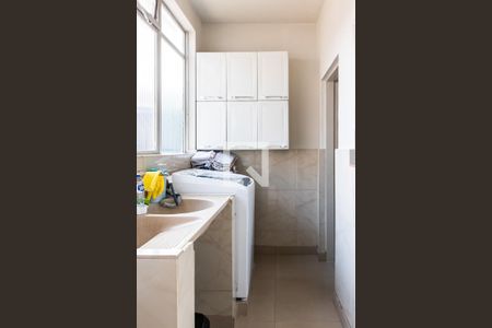 Casa à venda com 100m², 2 quartos e 2 vagas Casa à venda com 100m², 2 quartos e 2 vagasÁrea de Serviço