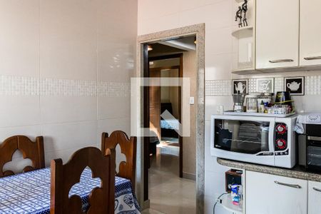 Casa à venda com 100m², 2 quartos e 2 vagas Casa à venda com 100m², 2 quartos e 2 vagasCozinha