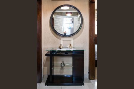 Casa à venda com 100m², 2 quartos e 2 vagas Casa à venda com 100m², 2 quartos e 2 vagasHall