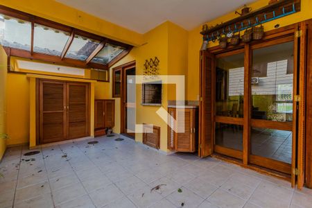 Casa de condomínio à venda com 132m², 3 quartos e 3 vagas Casa de condomínio à venda com 132m², 3 quartos e 3 vagasQuintal
