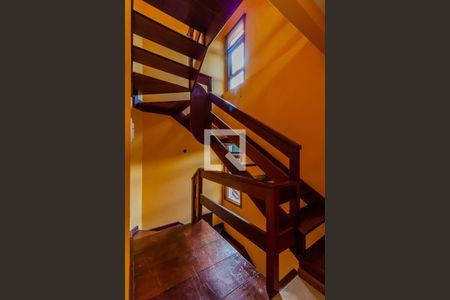 Corredor de casa de condomínio à venda com 3 quartos, 132m² em Espirito Santo, Porto Alegre