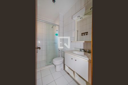 Casa de condomínio à venda com 132m², 3 quartos e 3 vagas Casa de condomínio à venda com 132m², 3 quartos e 3 vagasBanheiro