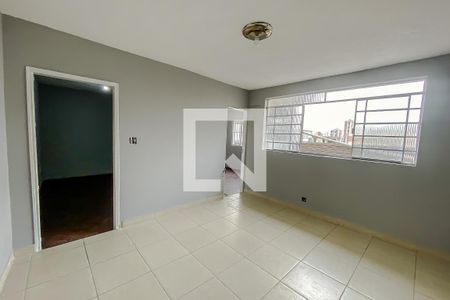 Casa para alugar com 180m², 2 quartos e 3 vagasSala