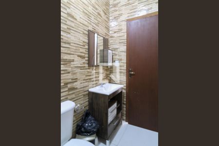 Casa para alugar com 120m², 3 quartos e 2 vagas Casa para alugar com 120m², 3 quartos e 2 vagasBanheiro Social