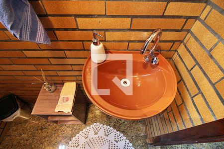 Casa à venda com 393m², 5 quartos e 8 vagasLavabo