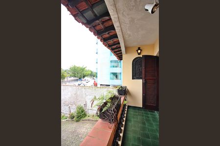 Casa à venda com 393m², 5 quartos e 8 vagasVaranda da Suíte 1